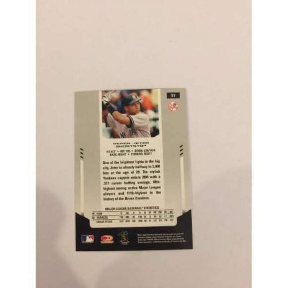 2004 Leaf Certified Materials DEREK JETER #51 (037) - Picture 2 of 2